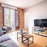 44Mal1084- Bright 2Br Apartment